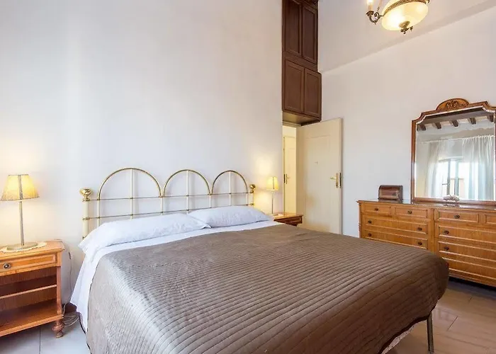 Pantheon Royal Casa de hóspedes 4*